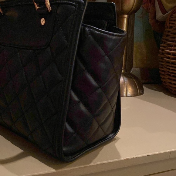 MICHAEL KORS Selma Black Quilted Leather Crossbody Satchel Shoulder Bag - Picture 3 of 16